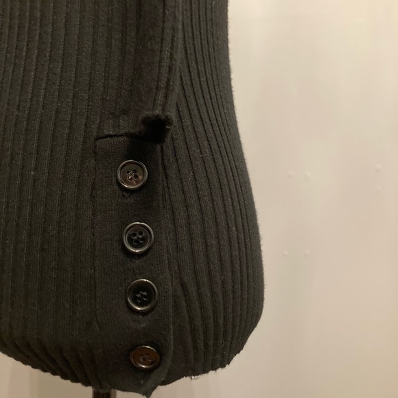 Gently Worn It’s Our Time Black V-Neck Sweater w/ 3/4 Length Sleeves, size L - Picture 3 of 5